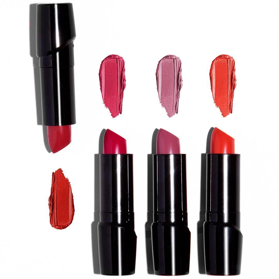 wet n wild Silk Finish Lipstick, Hydrating Rich Buildable Lip Color, Formulated with Vitamins A,E, & Macadamia for Ultimate Hydration, Cruelty-Free & Vegan - A Short Affair Jansha Store
