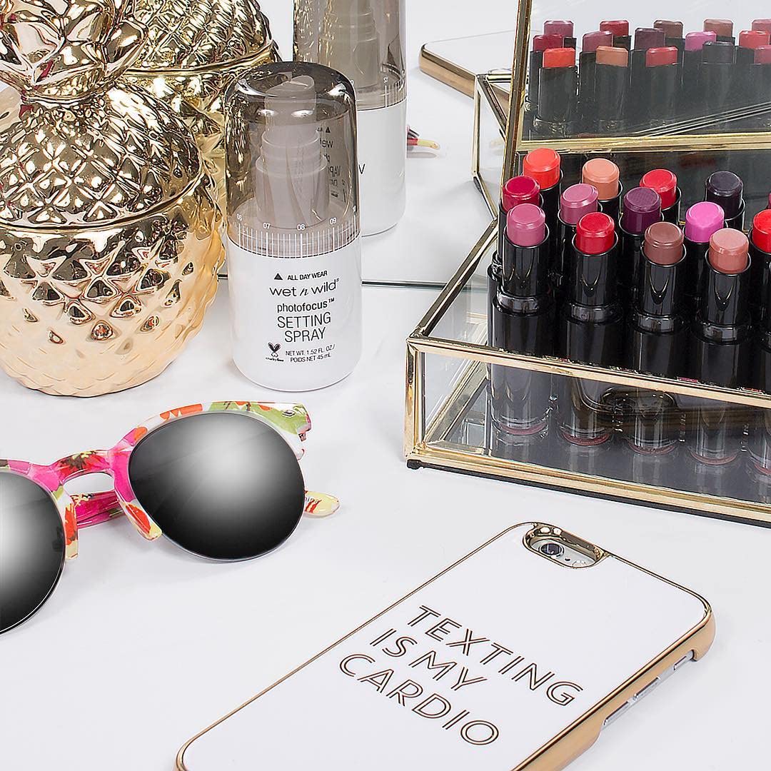 wet n wild Silk Finish Lipstick, Hydrating Rich Buildable Lip Color, Formulated with Vitamins A,E, & Macadamia for Ultimate Hydration, Cruelty-Free & Vegan - A Short Affair Jansha Store