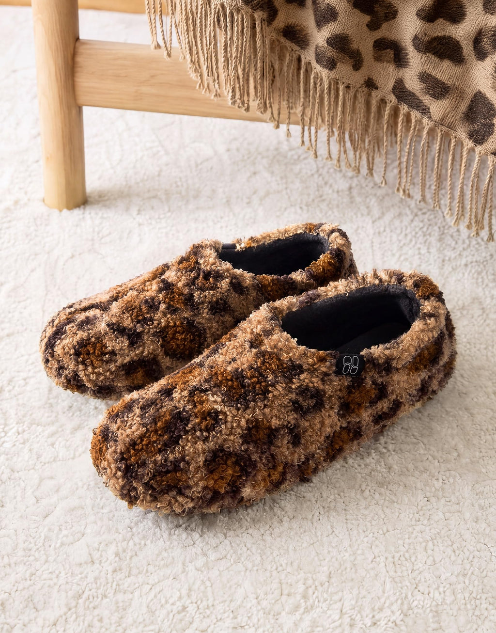 HomeTop Women's Fuzzy Curly Fur Fleece Lining Memory Foam Loafer Slippers Jansha Store