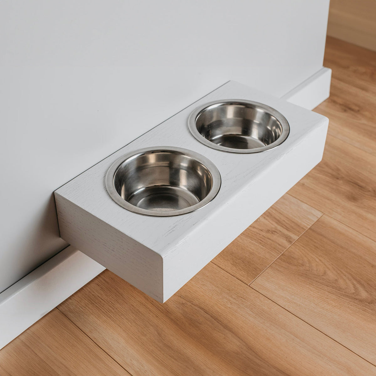 Wooden Elevated Dog Bowl Stand, 3 Sizes for Dogs and Cats Valiai