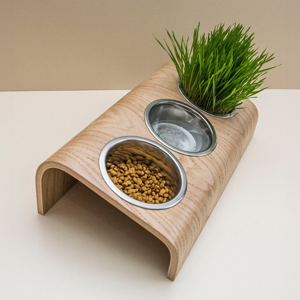 Wooden Elevated Cat and Dog Bowl Stand with 3 Bowls Valiai