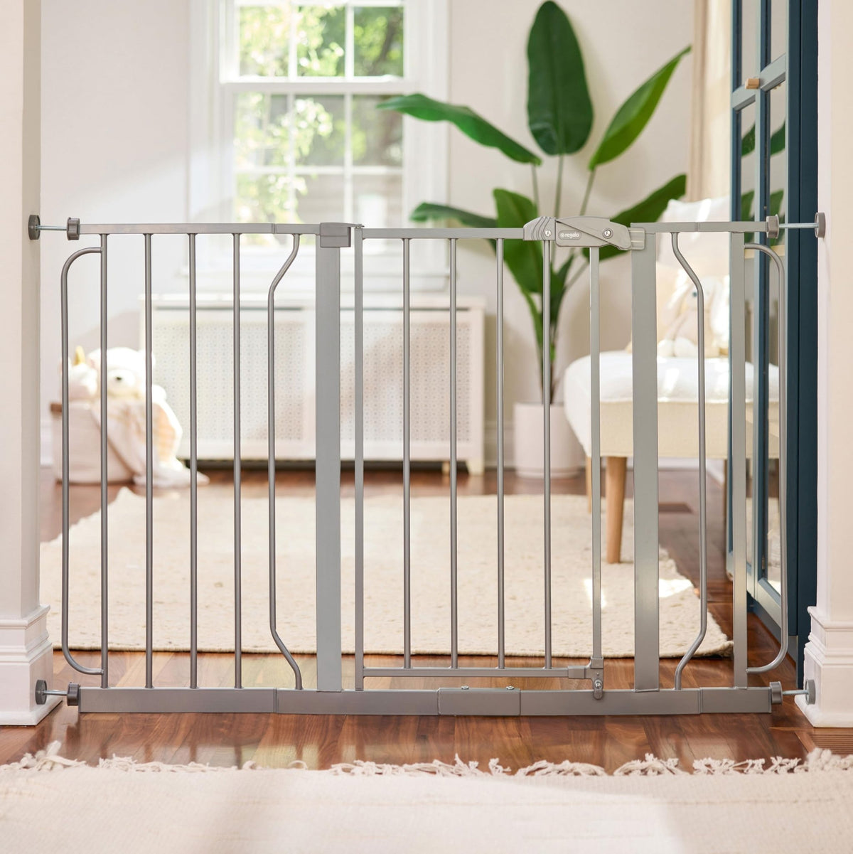 Regalo Safety 29"-38.5" Easy Step Baby Gate, Bottom of Stairs & Doorways - Jansha Store